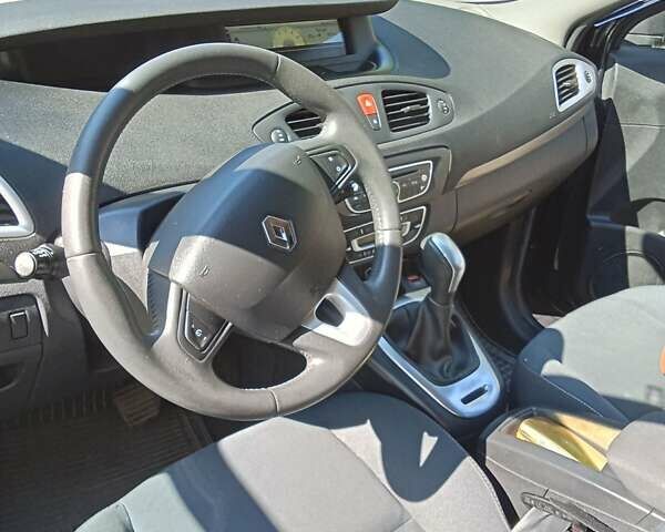 Сірий Рено Сценік, об'ємом двигуна 1.5 л та пробігом 228 тис. км за 7300 $, фото 19 на Automoto.ua