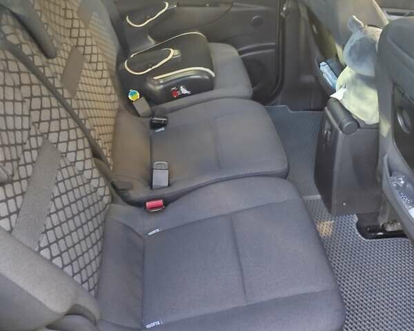 Рено Сценик 2010 в Киеве на Automoto.ua Серый Рено Сценик, объемом двигателя 1.5 л и пробегом 320 тыс. км за 7499 $, фото 8 на Automoto.ua