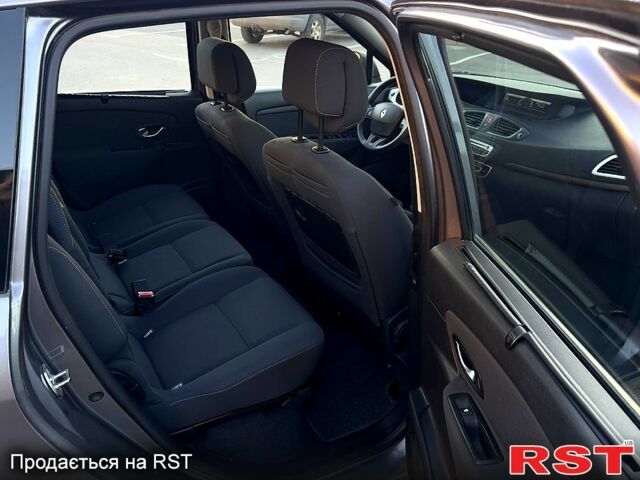 Серый Рено Сценик, объемом двигателя 1.6 л и пробегом 257 тыс. км за 6700 $, фото 5 на Automoto.ua