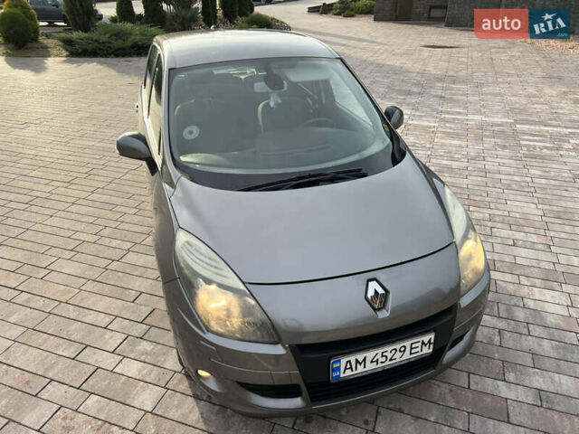 Сірий Рено Сценік, об'ємом двигуна 1.46 л та пробігом 290 тис. км за 6200 $, фото 9 на Automoto.ua