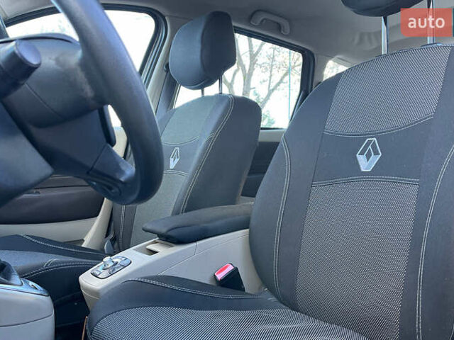 Серый Рено Сценик, объемом двигателя 1.46 л и пробегом 168 тыс. км за 8000 $, фото 12 на Automoto.ua