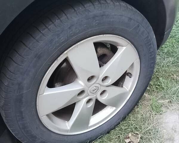 Рено Сценик 2010 в Владимирце на Automoto.ua Серый Рено Сценик, объемом двигателя 1.5 л и пробегом 256 тыс. км за 6000 $, фото 18 на Automoto.ua