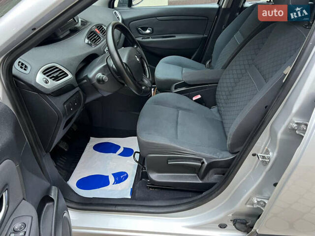 Серый Рено Сценик, объемом двигателя 1.5 л и пробегом 164 тыс. км за 6899 $, фото 16 на Automoto.ua