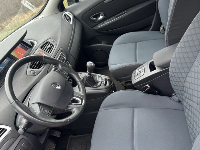 Сірий Рено Сценік, об'ємом двигуна 1.5 л та пробігом 263 тис. км за 6900 $, фото 6 на Automoto.ua