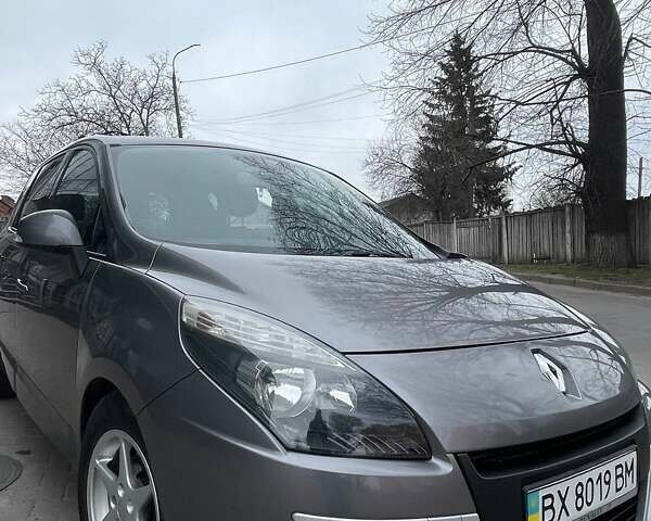 Серый Рено Сценик, объемом двигателя 2 л и пробегом 183 тыс. км за 6500 $, фото 57 на Automoto.ua
