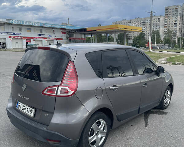 Рено Сценік 2010 у Харкові на Automoto.ua Сірий Рено Сценік, об'ємом двигуна 1.5 л та пробігом 280 тис. км за 6300 $, фото 6 на Automoto.ua