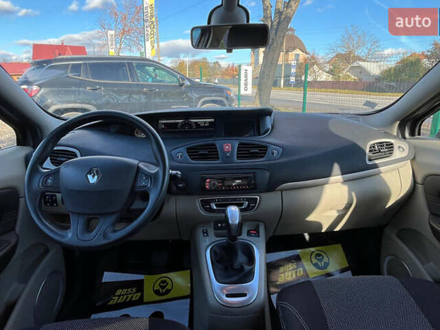 Серый Рено Сценик, объемом двигателя 1.46 л и пробегом 168 тыс. км за 8000 $, фото 6 на Automoto.ua