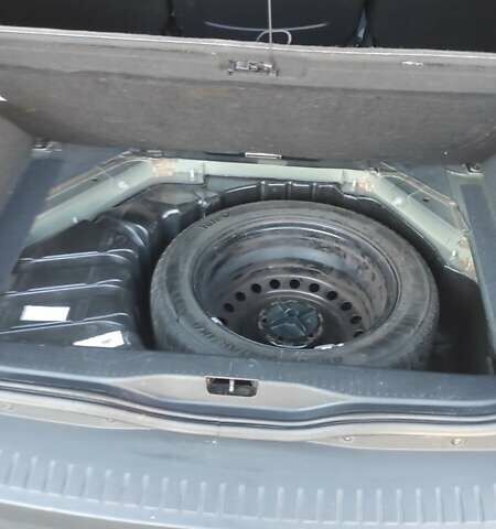 Серый Рено Сценик, объемом двигателя 1.5 л и пробегом 239 тыс. км за 7799 $, фото 2 на Automoto.ua