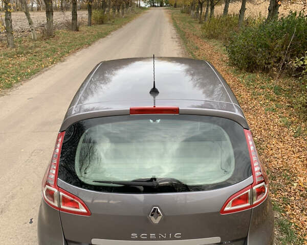 Серый Рено Сценик, объемом двигателя 1.87 л и пробегом 280 тыс. км за 7200 $, фото 2 на Automoto.ua