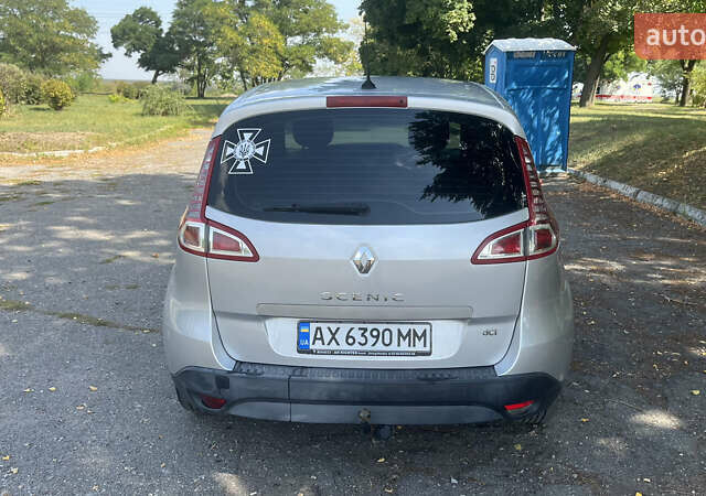 Сірий Рено Сценік, об'ємом двигуна 1.46 л та пробігом 301 тис. км за 7500 $, фото 4 на Automoto.ua