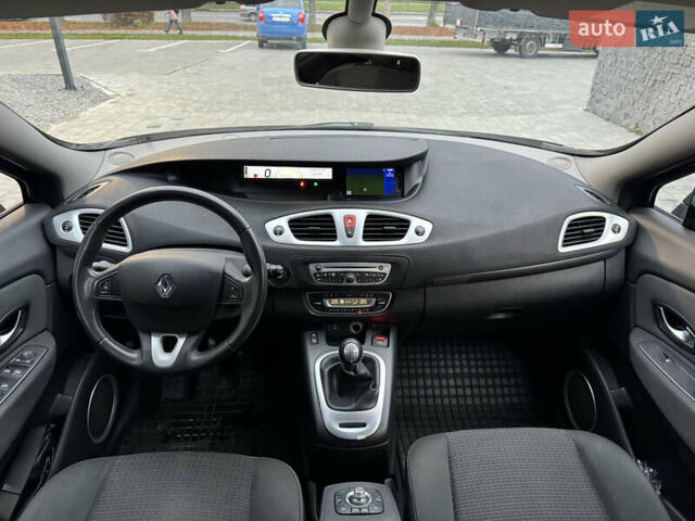 Серый Рено Сценик, объемом двигателя 1.5 л и пробегом 239 тыс. км за 6850 $, фото 18 на Automoto.ua