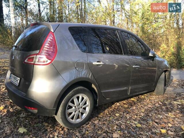 Рено Сценік 2010 у Хмельницькому на Automoto.ua Сірий Рено Сценік, об'ємом двигуна 1.9 л та пробігом 320 тис. км за 5399 $, фото 12 на Automoto.ua