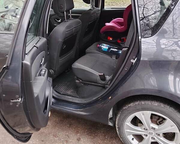 Серый Рено Сценик, объемом двигателя 1.46 л и пробегом 320 тыс. км за 6900 $, фото 5 на Automoto.ua