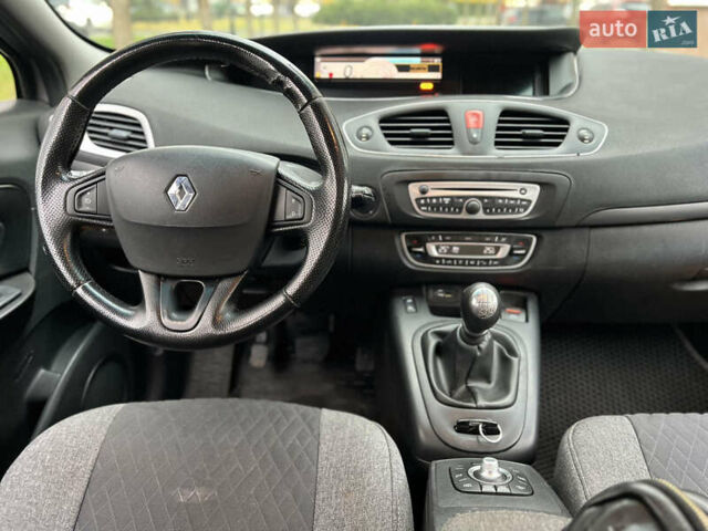 Серый Рено Сценик, объемом двигателя 1.5 л и пробегом 237 тыс. км за 5800 $, фото 28 на Automoto.ua