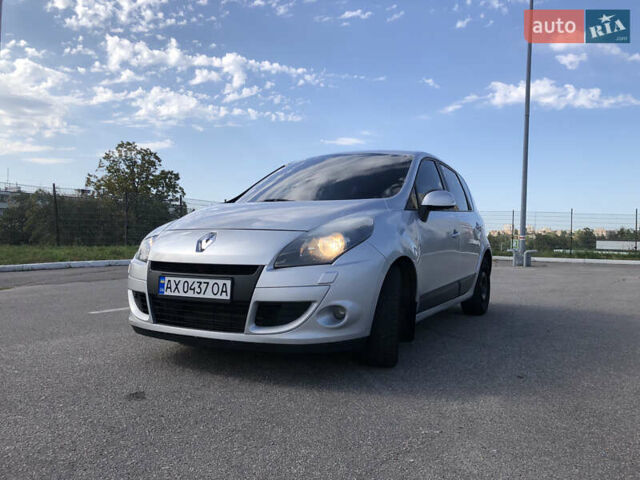 Сірий Рено Сценік, об'ємом двигуна 1.5 л та пробігом 290 тис. км за 6999 $, фото 4 на Automoto.ua