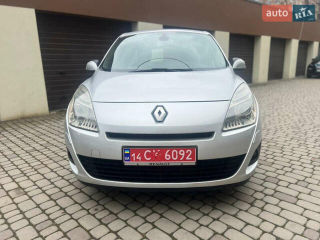 Серый Рено Сценик, объемом двигателя 1.5 л и пробегом 164 тыс. км за 6899 $, фото 11 на Automoto.ua