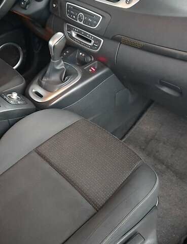 Серый Рено Сценик, объемом двигателя 2 л и пробегом 245 тыс. км за 7000 $, фото 11 на Automoto.ua