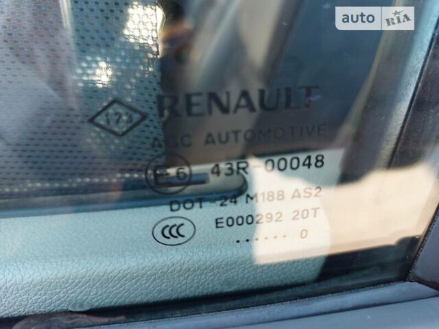 Серый Рено Сценик, объемом двигателя 1.5 л и пробегом 188 тыс. км за 7600 $, фото 65 на Automoto.ua
