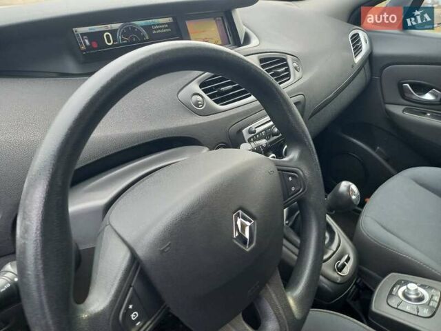 Серый Рено Сценик, объемом двигателя 1.46 л и пробегом 250 тыс. км за 5999 $, фото 23 на Automoto.ua