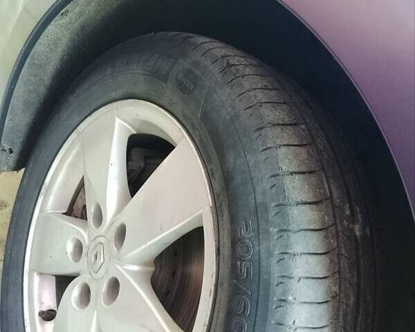 Рено Сценик 2010 в Владимирце на Automoto.ua Серый Рено Сценик, объемом двигателя 1.5 л и пробегом 256 тыс. км за 6000 $, фото 6 на Automoto.ua