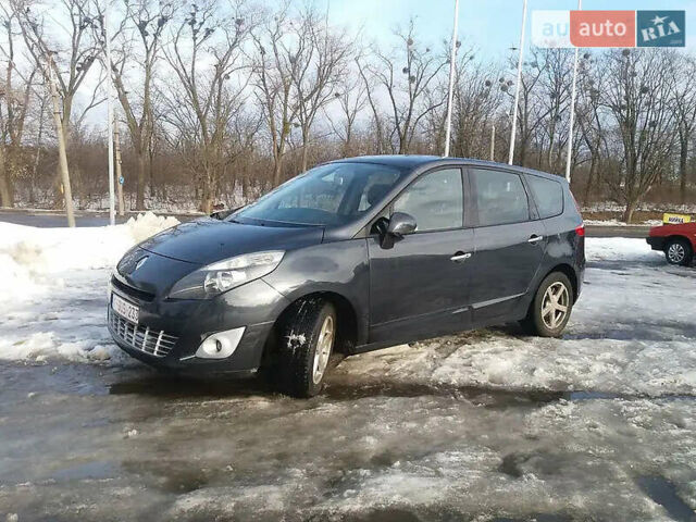 Сірий Рено Сценік, об'ємом двигуна 1.46 л та пробігом 300 тис. км за 6500 $, фото 4 на Automoto.ua