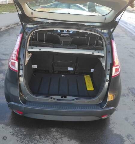 Серый Рено Сценик, объемом двигателя 1.5 л и пробегом 239 тыс. км за 7799 $, фото 19 на Automoto.ua