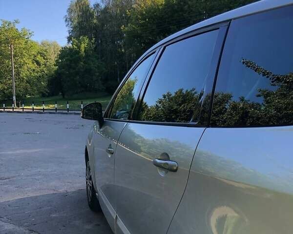 Серый Рено Сценик, объемом двигателя 1.46 л и пробегом 206 тыс. км за 7200 $, фото 1 на Automoto.ua