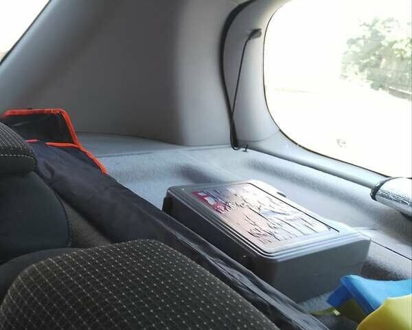 Рено Сценик 2010 в Владимирце на Automoto.ua Серый Рено Сценик, объемом двигателя 1.5 л и пробегом 256 тыс. км за 6000 $, фото 11 на Automoto.ua