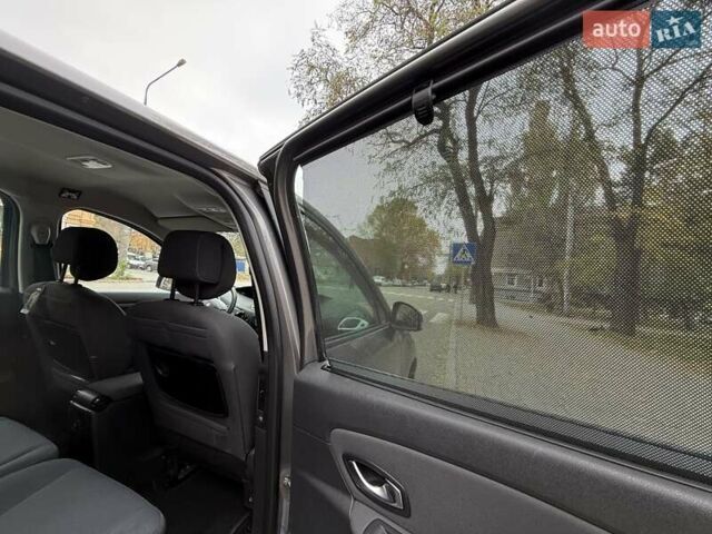 Серый Рено Сценик, объемом двигателя 1.46 л и пробегом 232 тыс. км за 7500 $, фото 3 на Automoto.ua