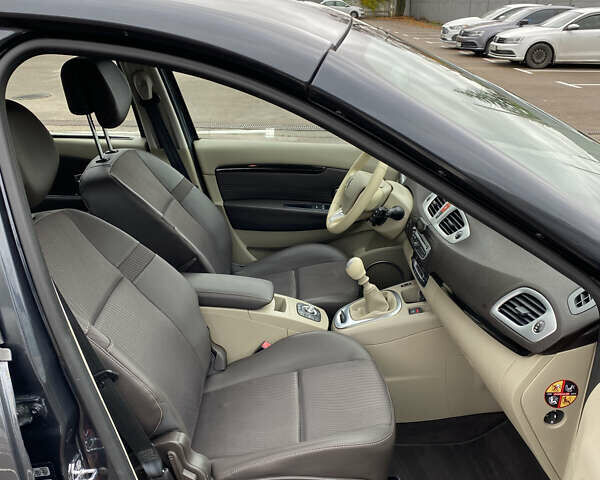 Рено Сценик 2010 в Киеве на Automoto.ua Серый Рено Сценик, объемом двигателя 1.5 л и пробегом 200 тыс. км за 6900 $, фото 36 на Automoto.ua