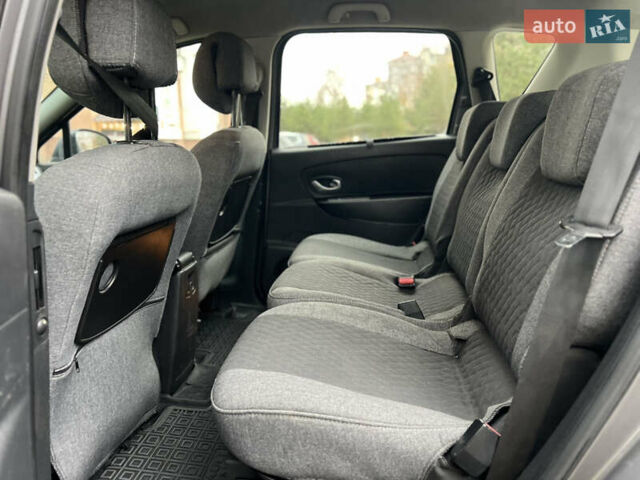 Серый Рено Сценик, объемом двигателя 1.5 л и пробегом 237 тыс. км за 5800 $, фото 24 на Automoto.ua