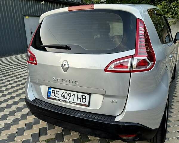 Рено Сценік 2010 у Миколаєві на Automoto.ua Сірий Рено Сценік, об'ємом двигуна 1.46 л та пробігом 256 тис. км за 6600 $, фото 6 на Automoto.ua