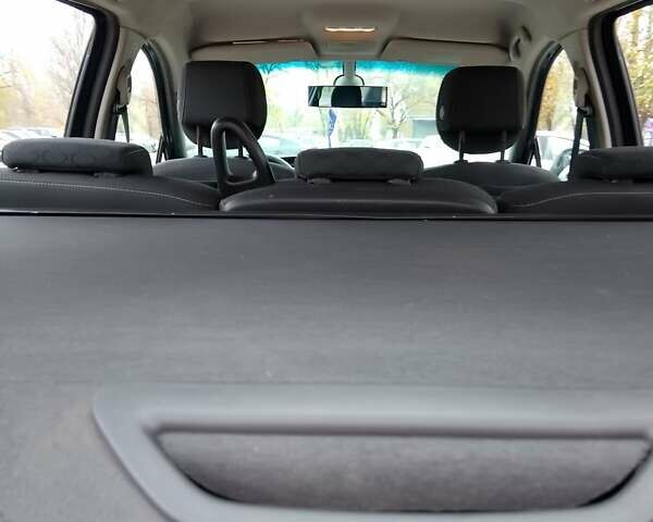 Серый Рено Сценик, объемом двигателя 1.46 л и пробегом 245 тыс. км за 7300 $, фото 12 на Automoto.ua