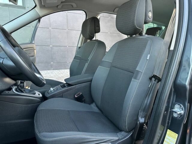 Сірий Рено Сценік, об'ємом двигуна 1.4 л та пробігом 179 тис. км за 6399 $, фото 8 на Automoto.ua