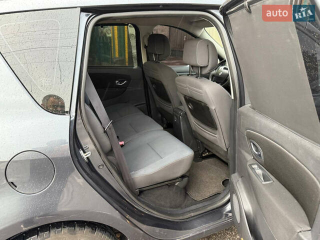 Сірий Рено Сценік, об'ємом двигуна 1.5 л та пробігом 215 тис. км за 6250 $, фото 21 на Automoto.ua