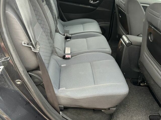 Сірий Рено Сценік, об'ємом двигуна 1.5 л та пробігом 263 тис. км за 6900 $, фото 7 на Automoto.ua