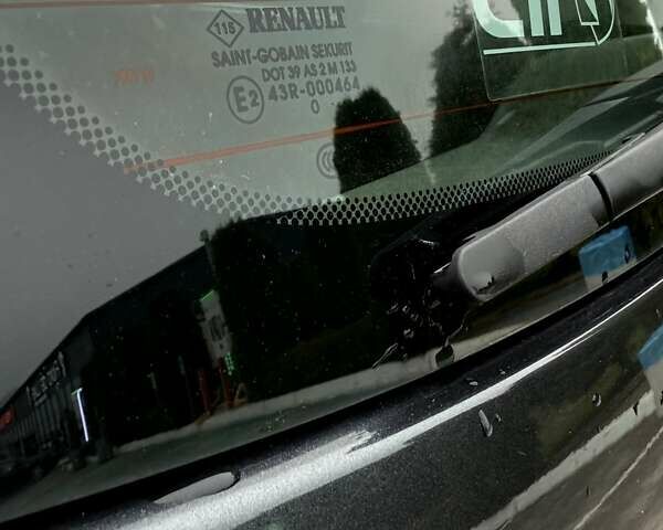 Серый Рено Сценик, объемом двигателя 1.5 л и пробегом 317 тыс. км за 7500 $, фото 4 на Automoto.ua