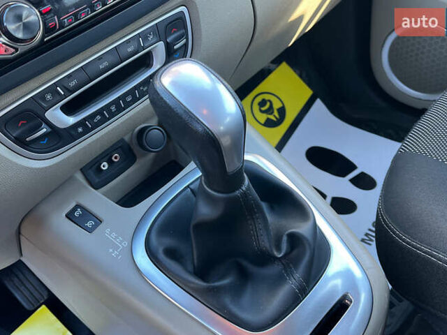 Серый Рено Сценик, объемом двигателя 1.46 л и пробегом 168 тыс. км за 8000 $, фото 10 на Automoto.ua