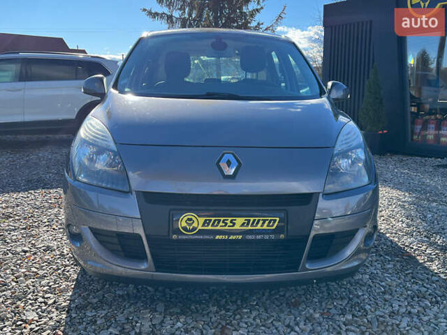 Серый Рено Сценик, объемом двигателя 1.46 л и пробегом 168 тыс. км за 8000 $, фото 1 на Automoto.ua