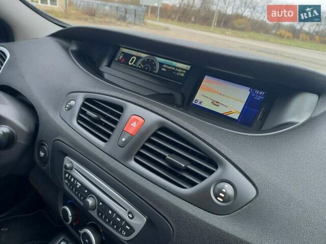 Серый Рено Сценик, объемом двигателя 1.46 л и пробегом 250 тыс. км за 5999 $, фото 38 на Automoto.ua