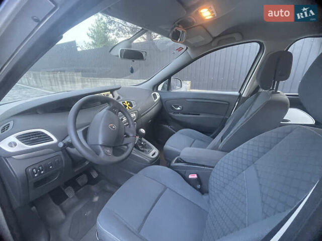Рено Сценик 2010 в Ровно на Automoto.ua Серый Рено Сценик, объемом двигателя 1.4 л и пробегом 164 тыс. км за 5500 $, фото 13 на Automoto.ua