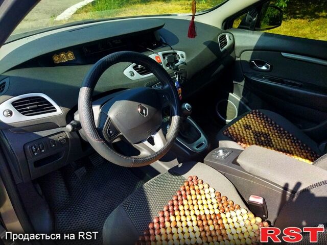 Серый Рено Сценик, объемом двигателя 1.6 л и пробегом 239 тыс. км за 7200 $, фото 2 на Automoto.ua