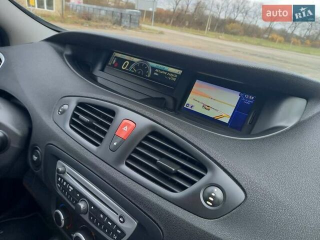 Серый Рено Сценик, объемом двигателя 1.46 л и пробегом 250 тыс. км за 5999 $, фото 40 на Automoto.ua