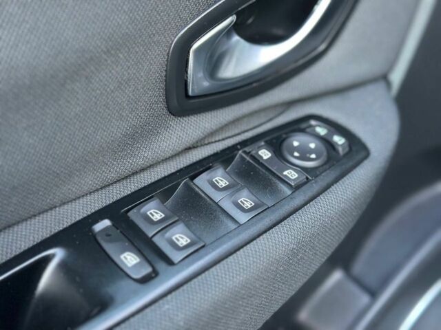 Сірий Рено Сценік, об'ємом двигуна 1.4 л та пробігом 179 тис. км за 6399 $, фото 22 на Automoto.ua