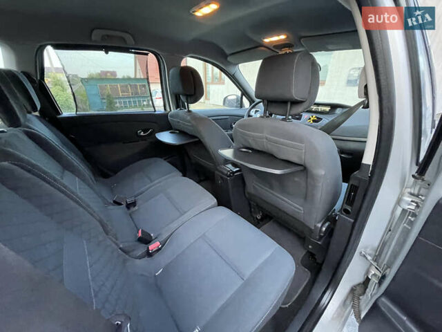 Рено Сценик 2010 в Ровно на Automoto.ua Серый Рено Сценик, объемом двигателя 1.4 л и пробегом 164 тыс. км за 5500 $, фото 17 на Automoto.ua