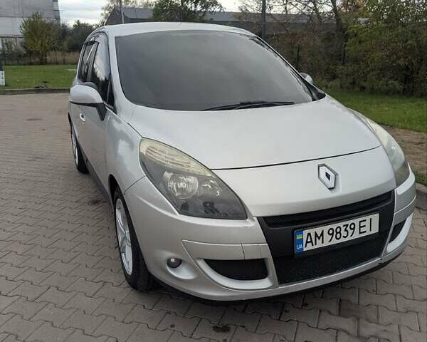 Серый Рено Сценик, объемом двигателя 1.46 л и пробегом 264 тыс. км за 7000 $, фото 1 на Automoto.ua