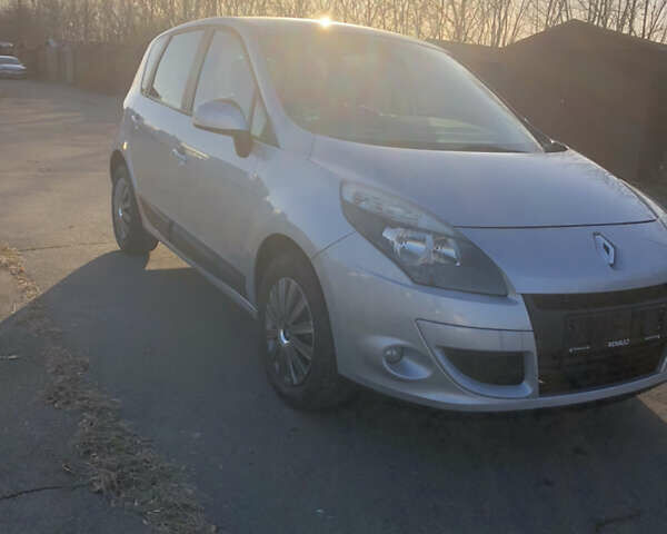 Серый Рено Сценик, объемом двигателя 1.4 л и пробегом 216 тыс. км за 5999 $, фото 12 на Automoto.ua