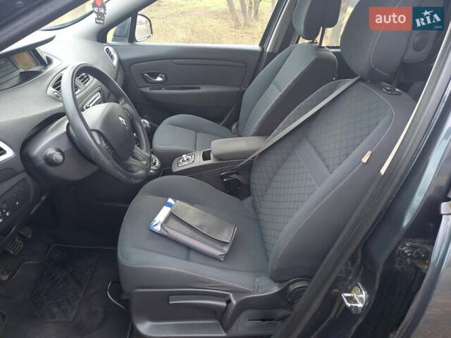 Серый Рено Сценик, объемом двигателя 1.46 л и пробегом 250 тыс. км за 5999 $, фото 21 на Automoto.ua