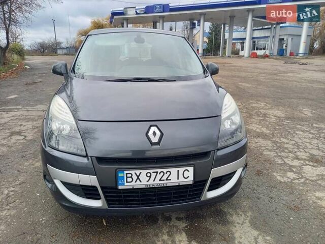 Серый Рено Сценик, объемом двигателя 1.46 л и пробегом 250 тыс. км за 5999 $, фото 49 на Automoto.ua