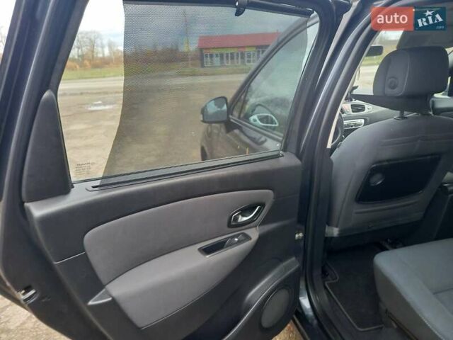 Серый Рено Сценик, объемом двигателя 1.46 л и пробегом 250 тыс. км за 5999 $, фото 26 на Automoto.ua